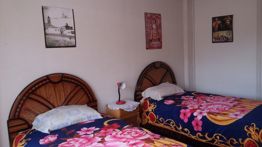 Yunguyo Hostal Villa Imperial الغرفة الصورة